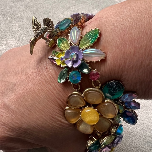 Betsey Johnson Spring Ahead hummingbird floral bracelet — circa 2011 - NWT - Picture 2 of 4
